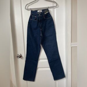 A&F 90s Straight Leg- CURVE LOVE